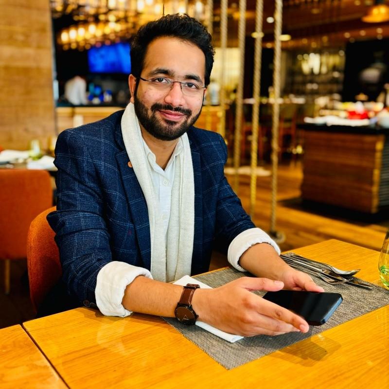 Manik Garg